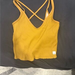 Vuori Ribbed Crop Tank
